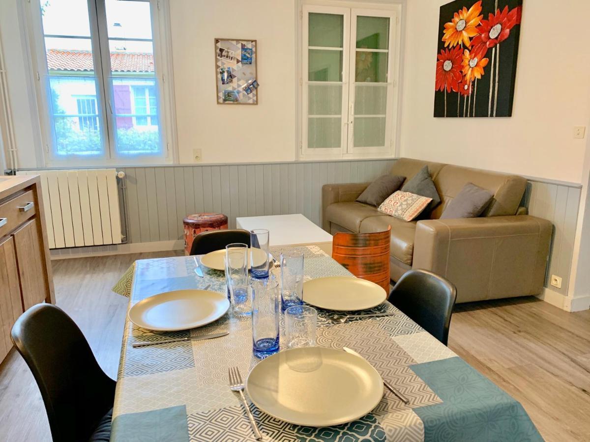 Maison De Campagne Chez Trabou Et Loulou 20 Min De La Rochelle Aigrefeuille-dʼAunis Exteriör bild